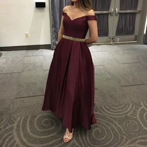 Betsy & Adam Satin Burgundy Gown Size: 8